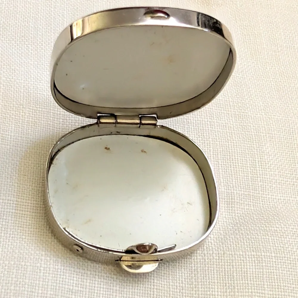 Vintage French Handmade Pill Trinket Box Scenic Floral Resin Fleurs Naturelles